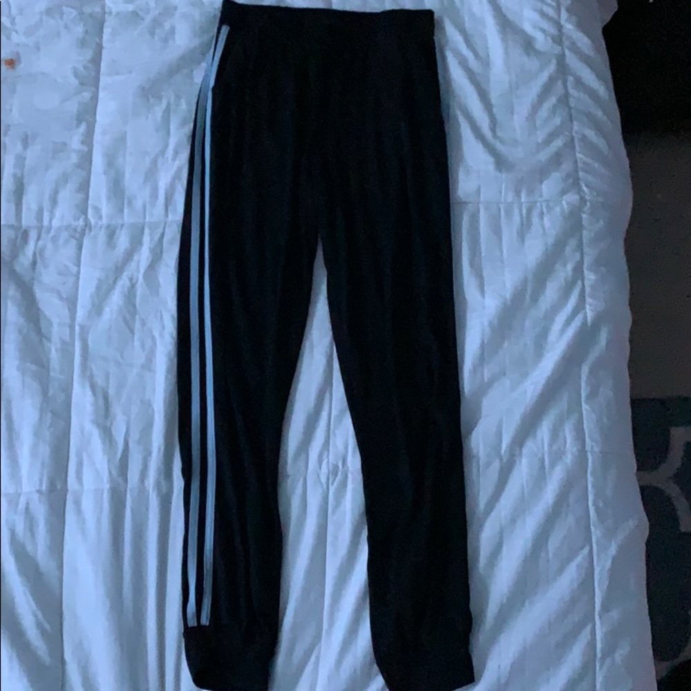 BOACK AND WHITE STRIPED SHOSHONE SWEATPANTS